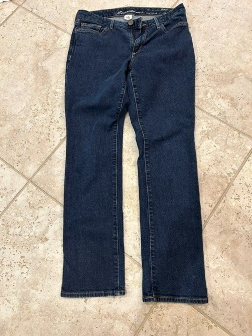 Eddie Bauer Curvy Fit Straight Leg Jeans Size 8S Dark Wash-
